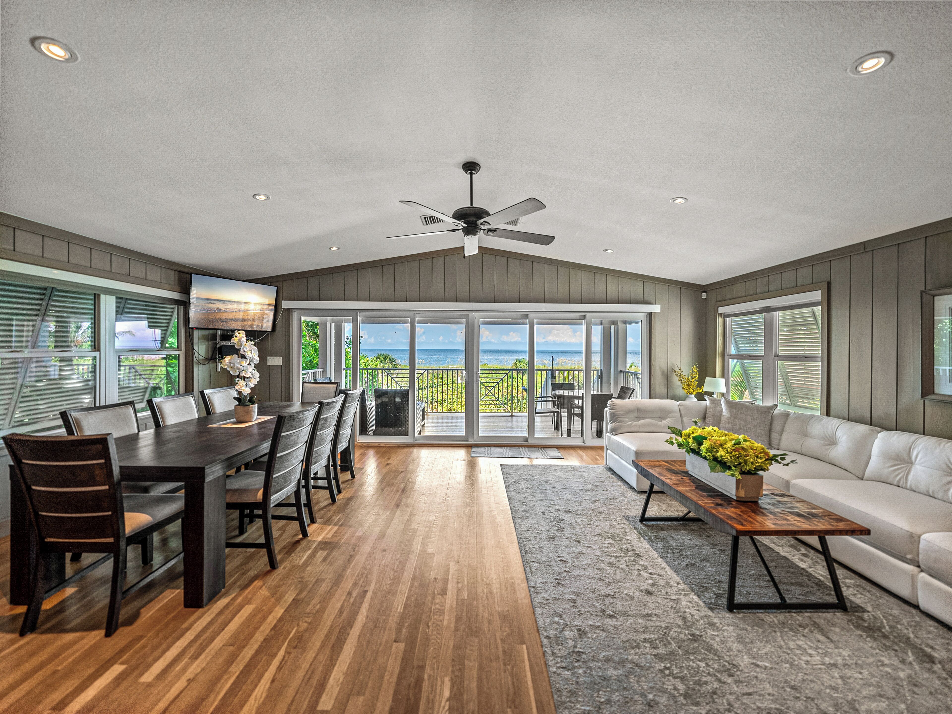 Smart TV, DVD player, stereo