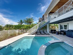 A heated pool - Beachfront Luxury Retreat with Private Pool (Treasure Island)