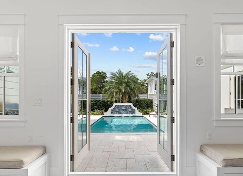 Large Family Retreat - Gulf Views - Pet-Friendly - En Suites - Carriage House