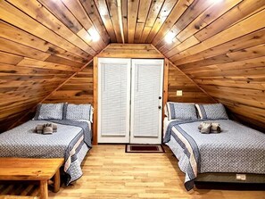 2 室のベッドルーム、アイロン / アイロン台、WiFi (無料)、ベッドシーツ