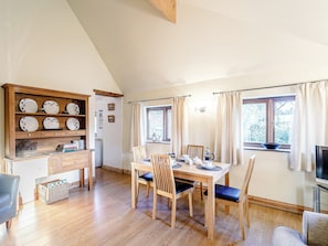 Dining - Brook House Farm Cottage (Scamblesby, near Louth)