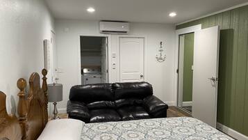 2 bedrooms, free WiFi, bed sheets, wheelchair access