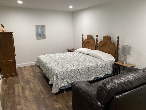 2 bedrooms, free WiFi, bed sheets, wheelchair access