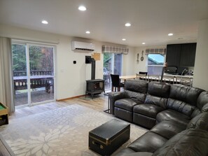Smart TV, fireplace, DVD player, books
