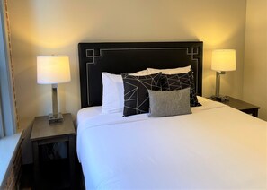1 habitación, tabla de planchar con plancha, wifi gratis y ropa de cama 