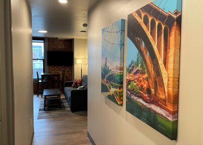 A Notable 1 Bed Travel Apartment Close to Many Spokane Attractions