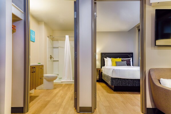 1 bedroom, iron/ironing board, free WiFi, bed sheets