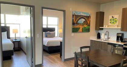 Relaxing 2 Bed Travel Apartment Steps Away from Riverfront Park