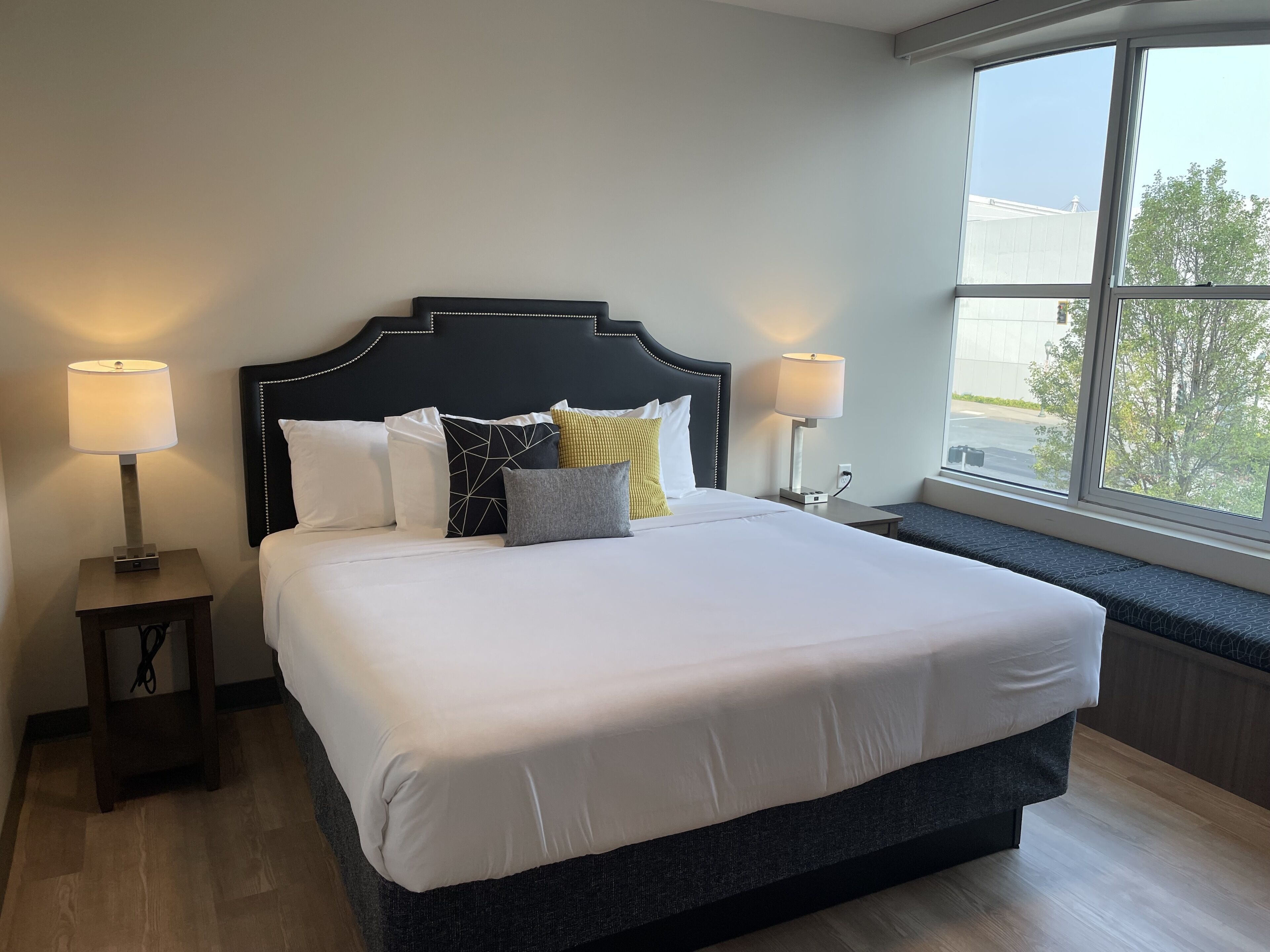 2 chambres, fer et planche à repasser, accès au Wi-Fi (inclus)