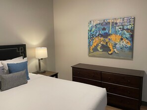 2 chambres, fer et planche à repasser, Wi-Fi gratuit, draps fournis