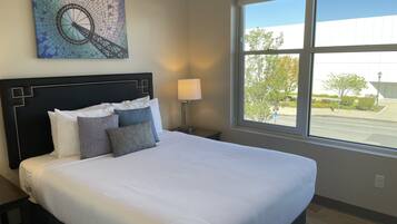 2 slaapkamers, een strijkplank/strijkijzer, gratis wifi, beddengoed