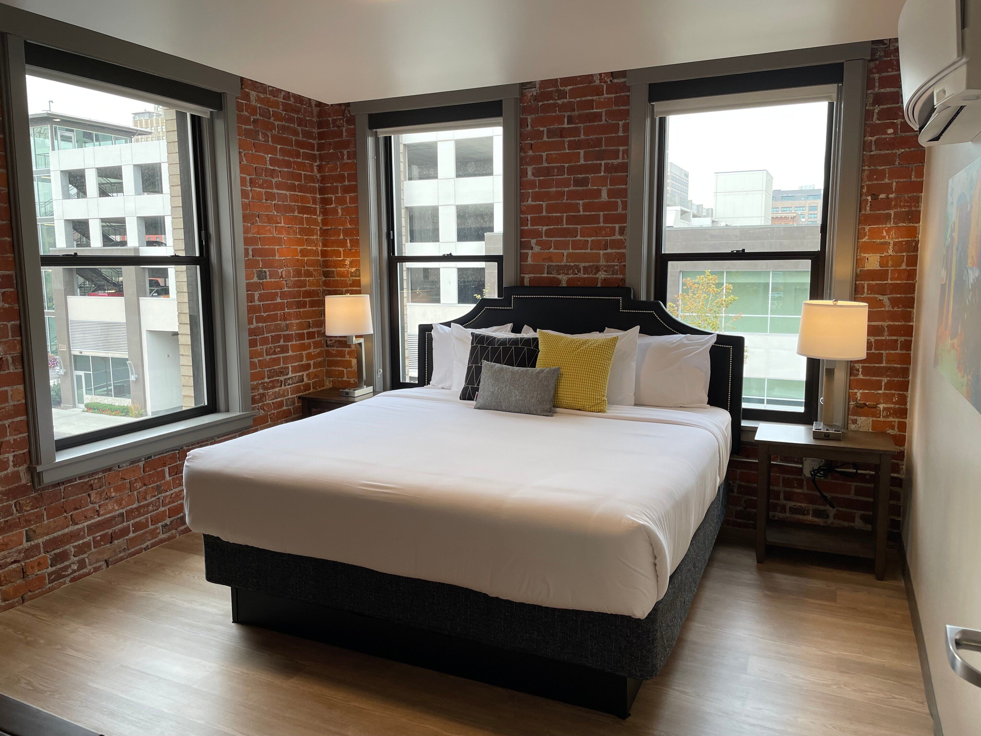 2 bedrooms, iron/ironing board, WiFi (free), bed sheets