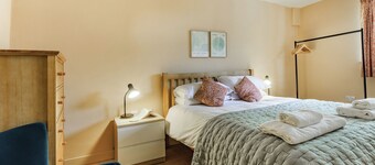 Coach House - UK32202