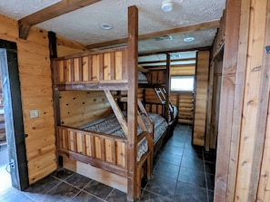 1 bedroom, WiFi, bed sheets, wheelchair access - FISHERMANS PARADISE, LAKEFRONT LODGING (Panguitch)