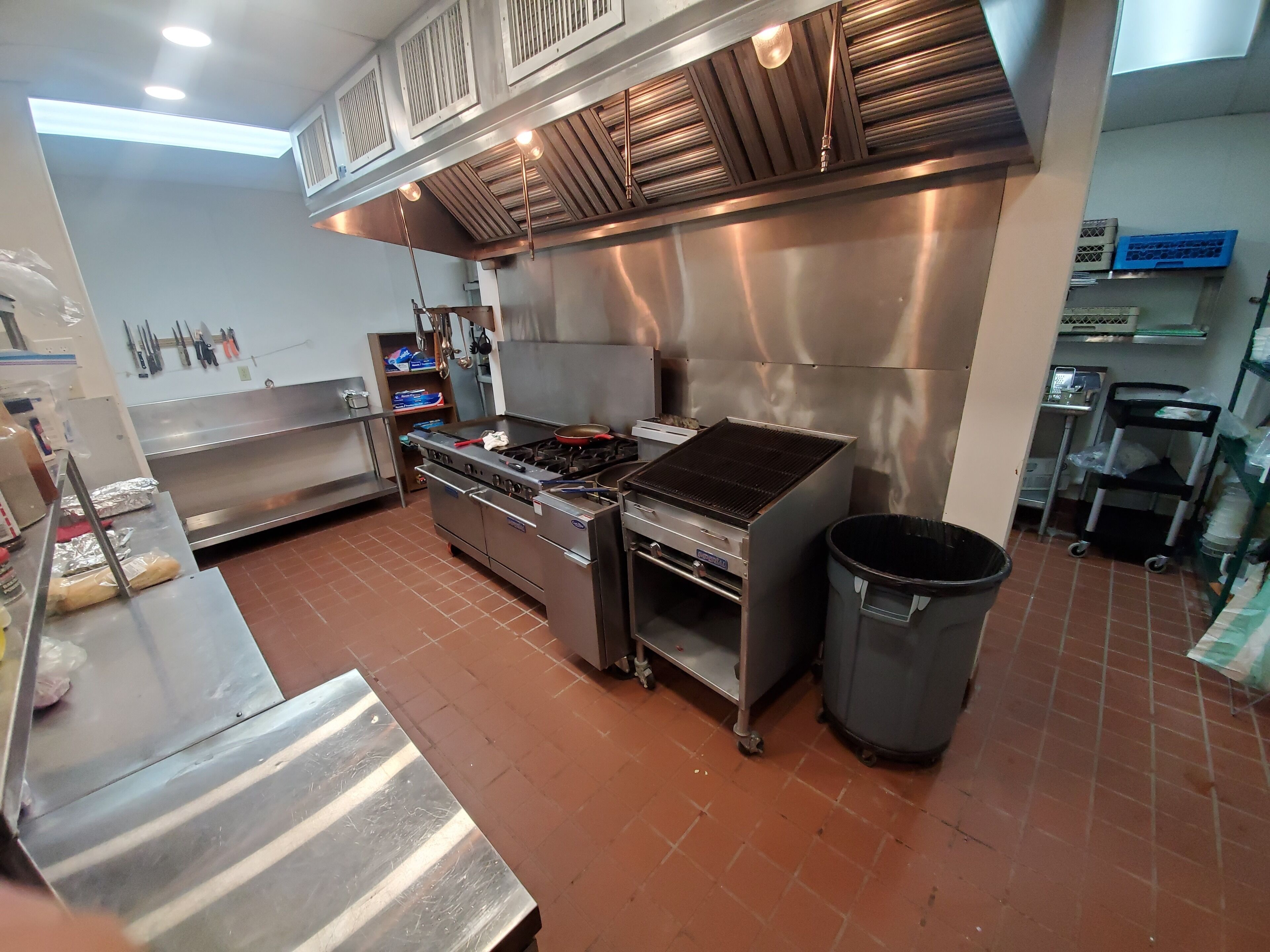 雪櫃、微波爐、焗爐、爐具