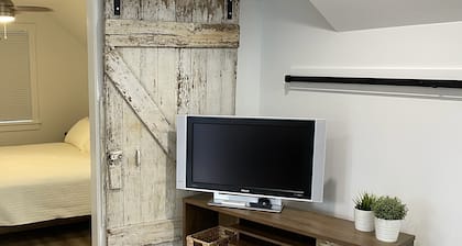 Fort Collins Old Town carriage house