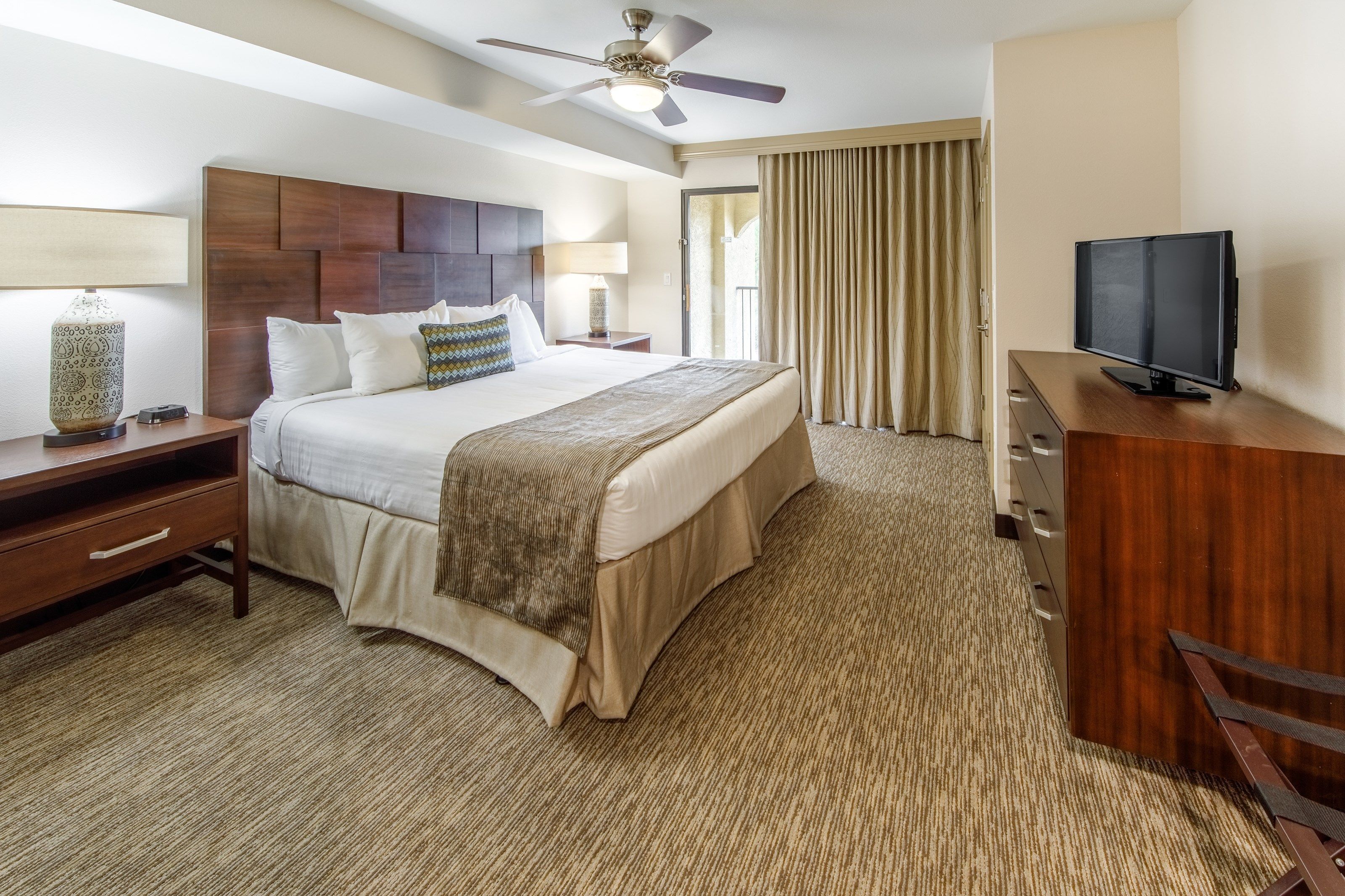 2 bedrooms, in-room safe, iron/ironing board, free WiFi