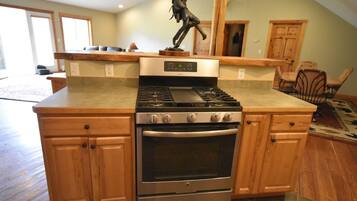 House (RR320) | Private kitchen