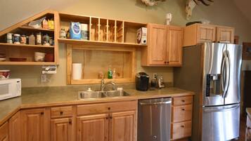 House (RR320) | Private kitchen