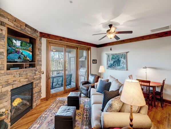 Télévision, cheminée