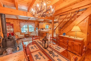 Interior - Cabin in the Woods (Pleasant Mount)