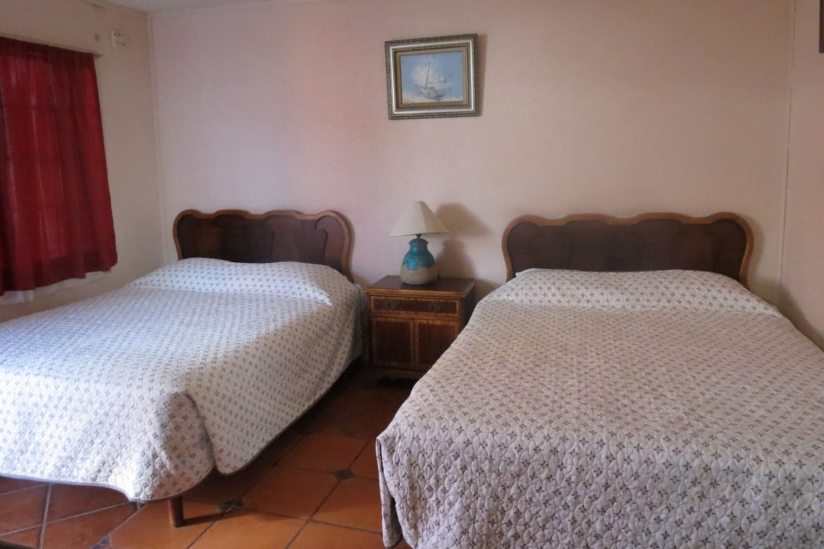 Habitación estándar | Wifi gratis y ropa de cama