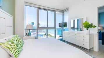 1 soverom, skrivebord, strykejern/-brett og wi-fi (inkludert)