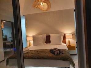 2 habitaciones, tabla de planchar con plancha, wifi y ropa de cama 