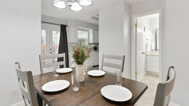 Unclassified image, 1 of 23, button - Austin Luxury Townhome (Austin)