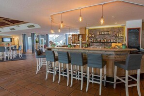 بار (في المنشاة)