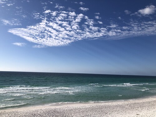 Navarre/Pensacola Beach Home 450ft to Ocean Water