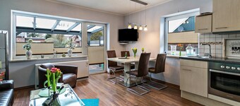 Vacation Home “Ongi” near the Dyke with Wi-Fi, Terrace & Garden