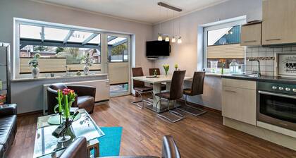 Ferienhaus "Ongi" in der Nähe des Deiches mit WLAN, Kamin, Terrasse & Garten