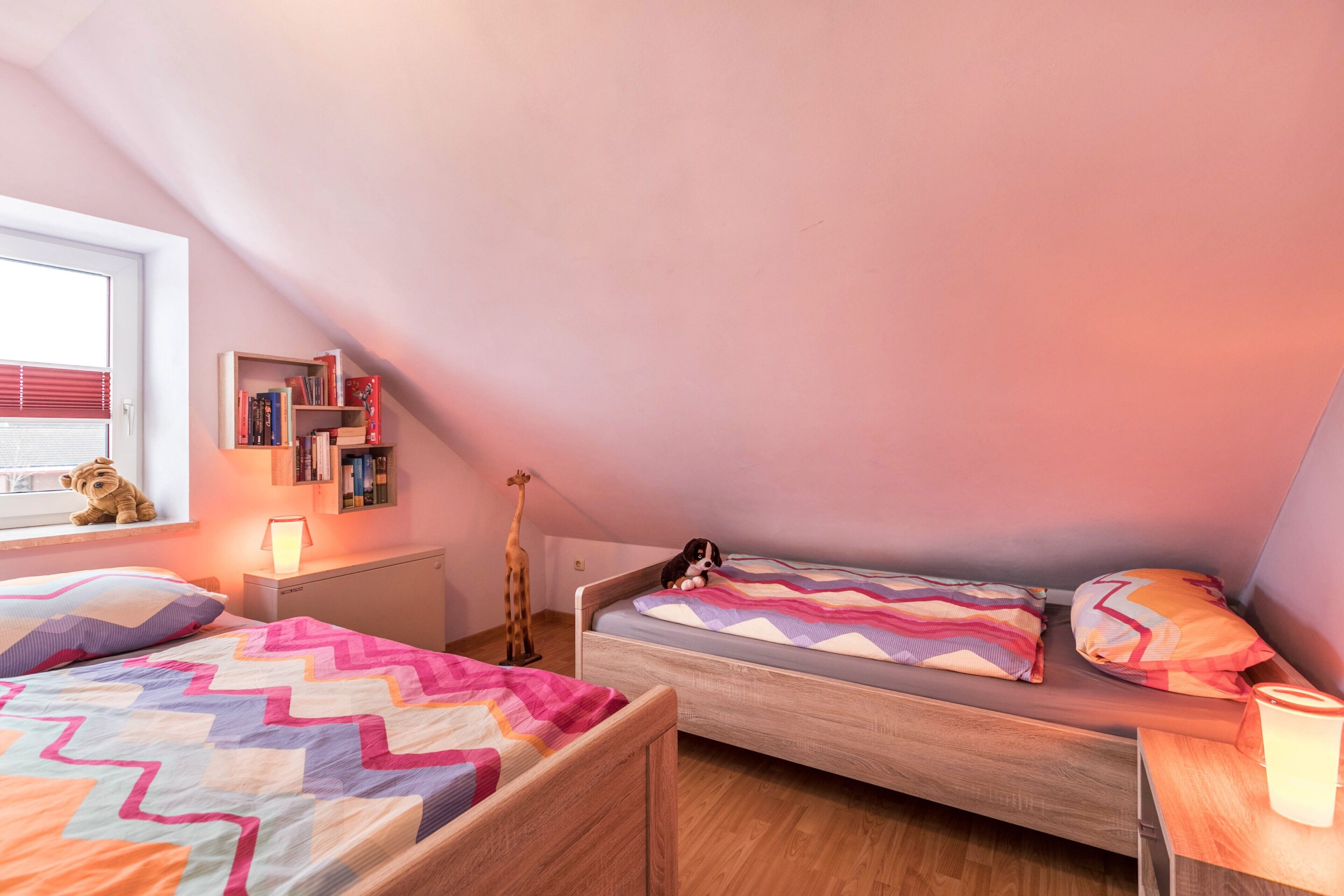2 habitaciones, tabla de planchar con plancha y wifi gratis 