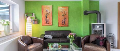 TV, fireplace, DVD player, stereo