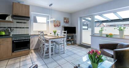 Vacation Home “Kikki” near the Dyke with Wi-Fi, Terrace & Garden; Parking Available, Pets Allowed