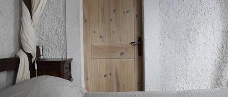 2 間睡房、上網、床單