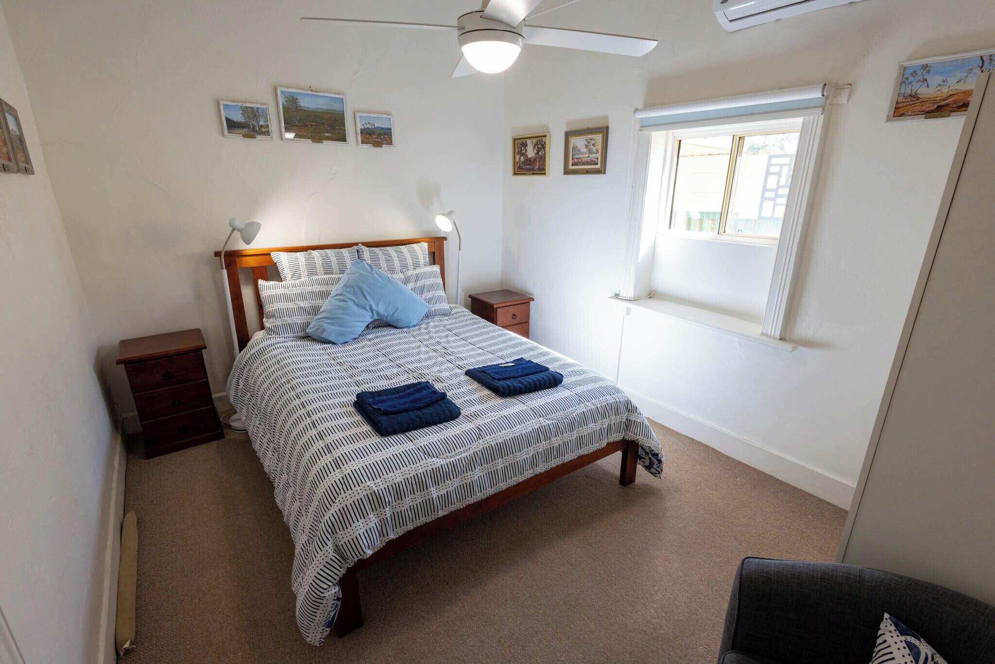 4 bedrooms, desk, iron/ironing board, free WiFi