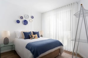 2 bedrooms, in-room safe, iron/ironing board, travel crib - STUPENDO-2BR- Patio, Refresh Pond-A/C-Center (Lisboa)