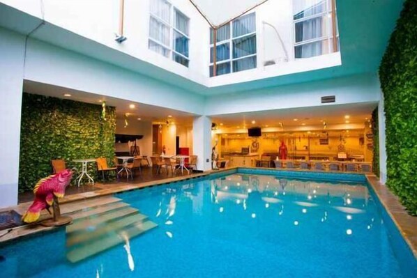 Alberca al aire libre 