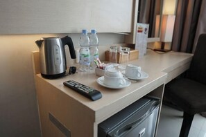 1 bedroom, iron/ironing board