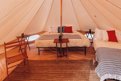 Tent | Donsdekens, individueel gedecoreerd, individueel gemeubileerd