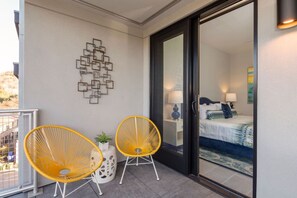 1 bedroom, iron/ironing board, free WiFi, bed sheets - Luxury Condo, Downtown Asheville with Fire Pit (Asheville)