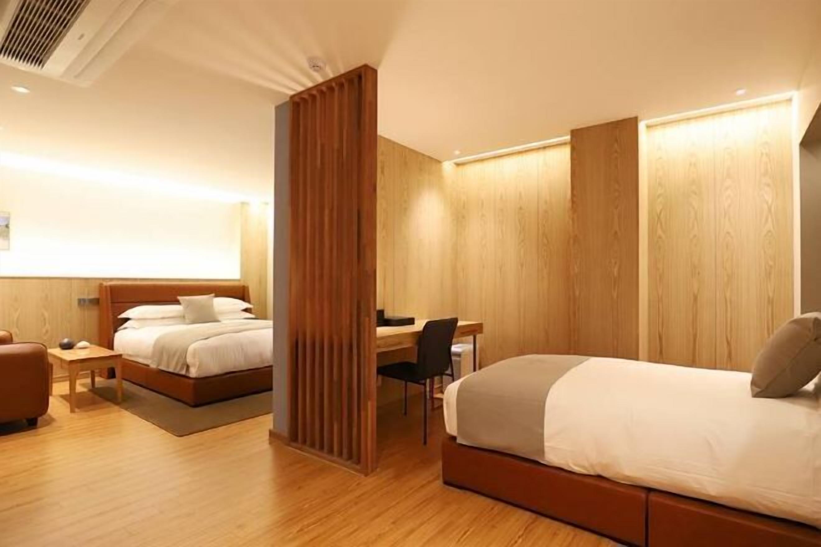 Individuelt dekorert, individuelt innredet og skrivebord