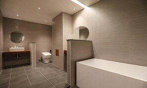 Suite Twin Room | Individually decorated, individually furnished, desk, laptop workspace - Dongdaegu Station Eastern Hotel (Daegu)
