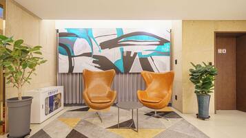 Sala de estar en el lobby