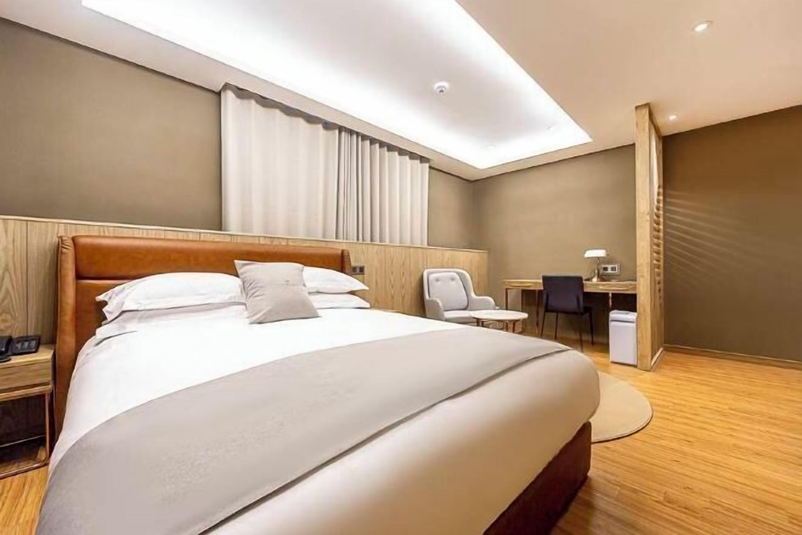 Individuelt dekorert, individuelt innredet og skrivebord