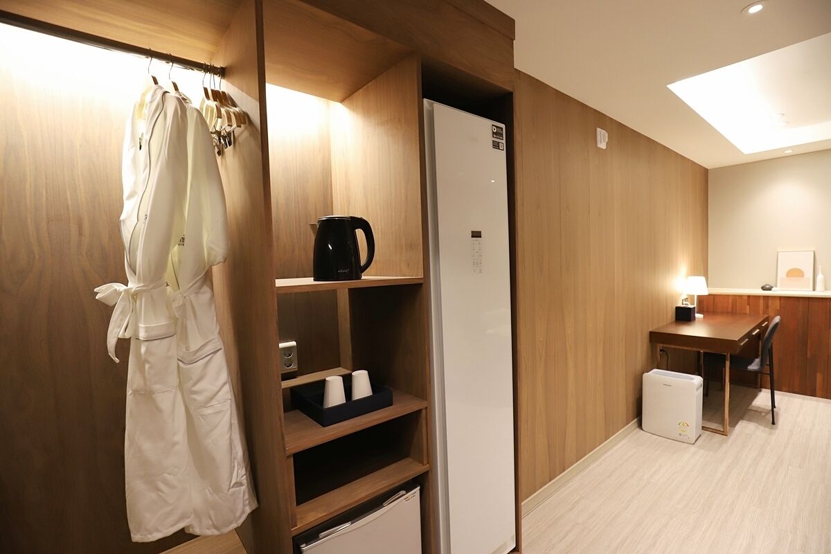 suite room | room amenity