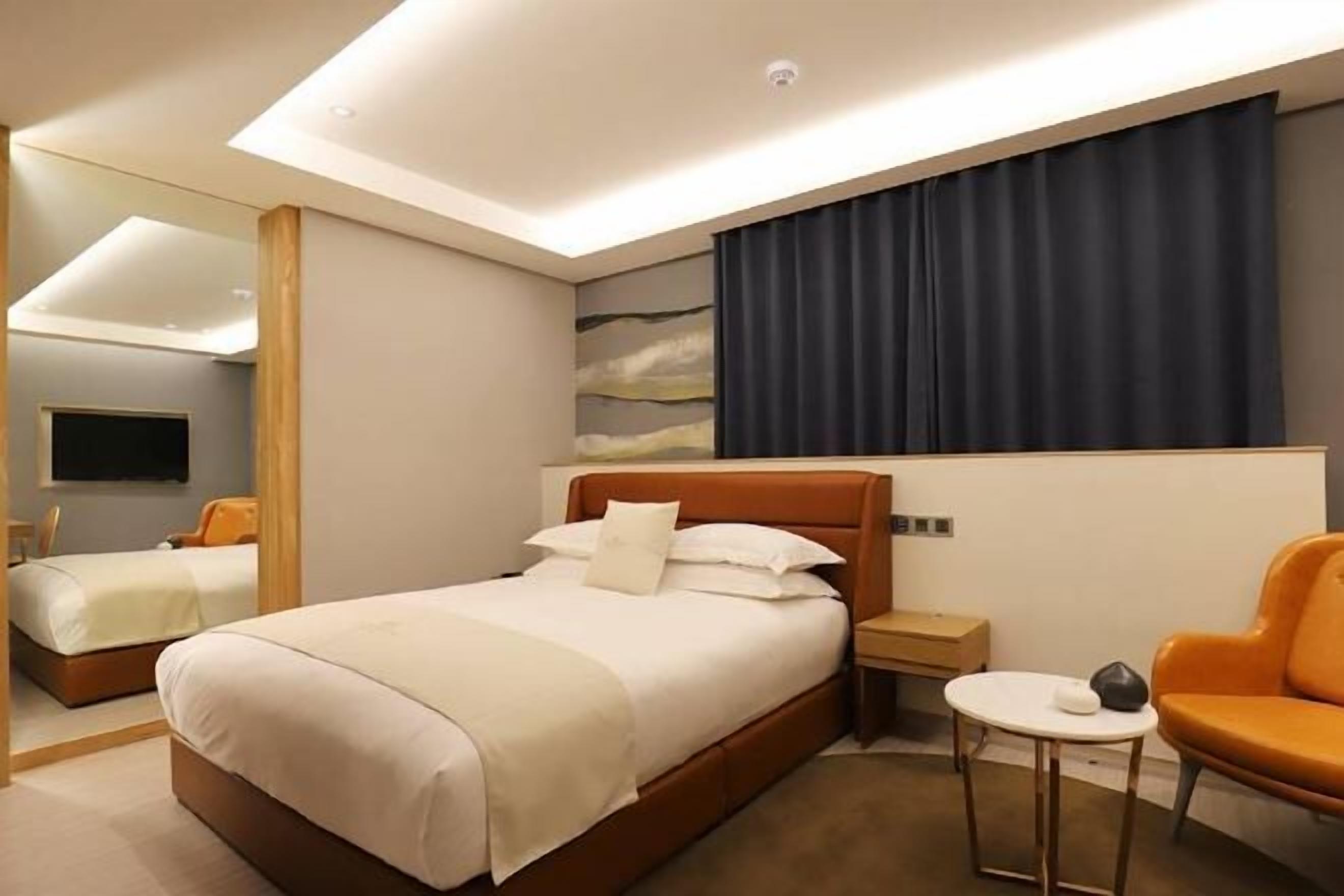 Individuelt dekorert, individuelt innredet og skrivebord