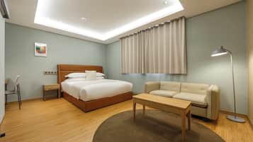 Decoración personalizada, muebles diferentes y escritorio